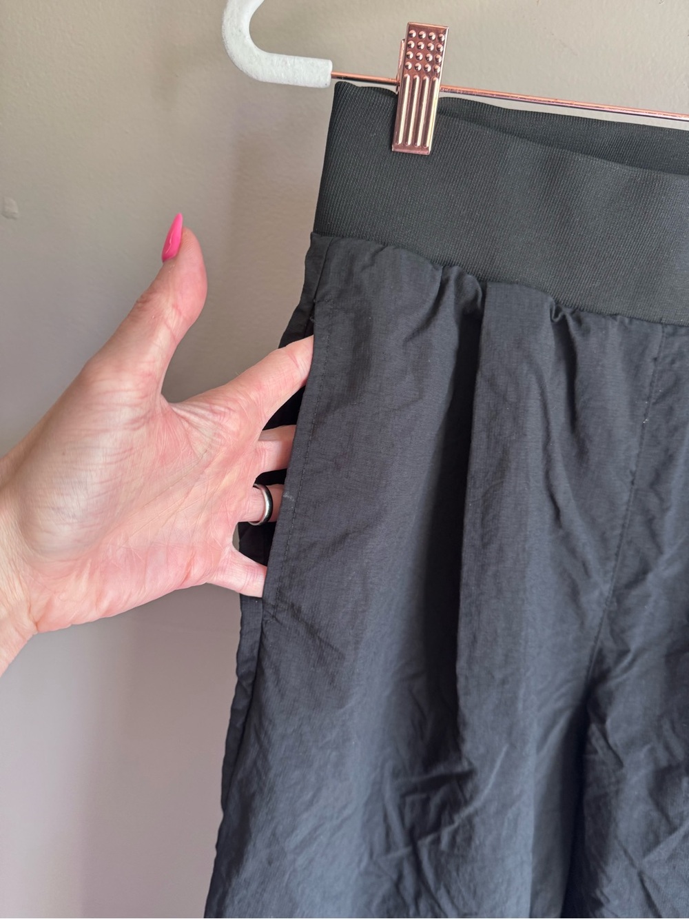 Zara Black Windbreaker Pants Pull On Straight Wide Leg 31.5 Inseam Size S - Picture 3 of 9